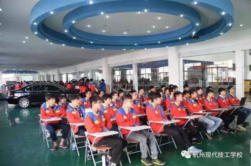 技工教育前景广阔 现代装备技工学校招生迎来新机遇